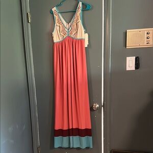 Chord Sleeveless V-Neck Embroidered Maxi Dress